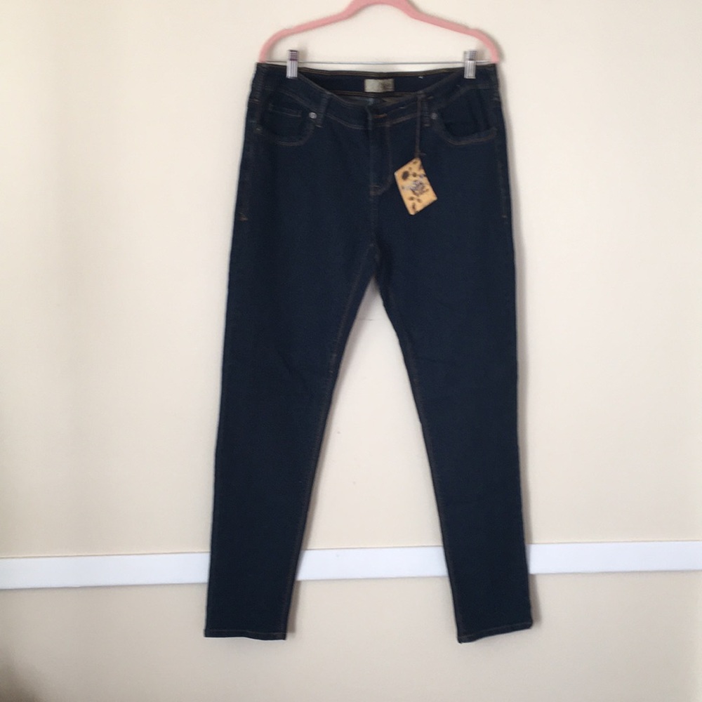 NWT Hybrid & Co. Jeans Size 16
